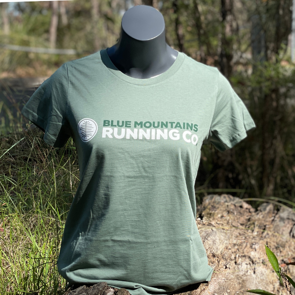    Blue-Mountains-Running-Co-LogoTee-Womens-Sage
